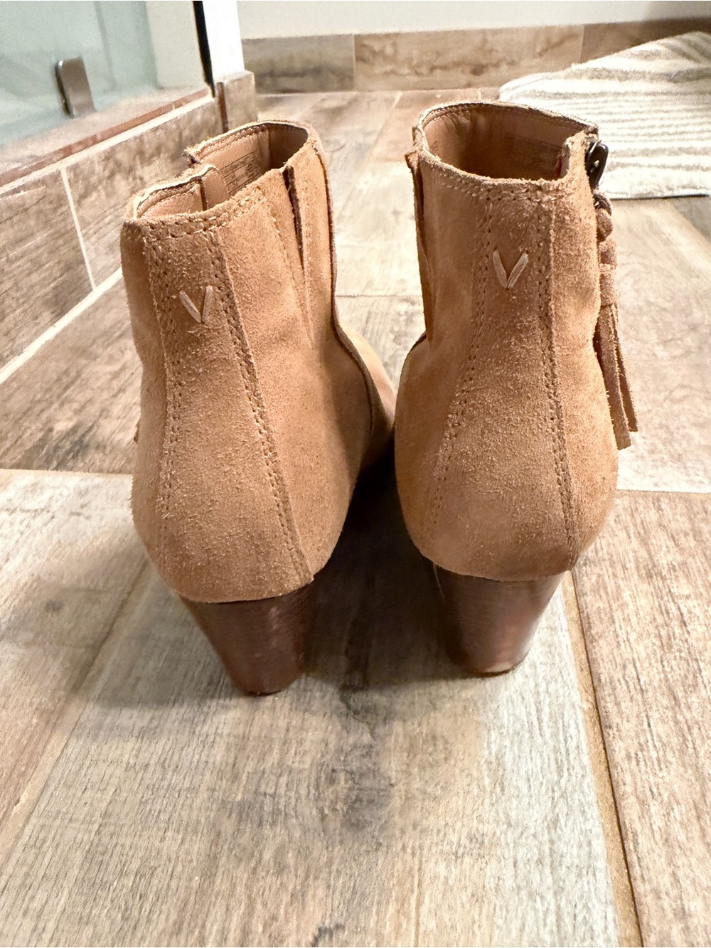 VIONIC Upright Madeline Bootie Size 9 - Picture 5 of 8